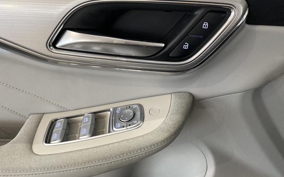 MG Marvel R Luxury 5d