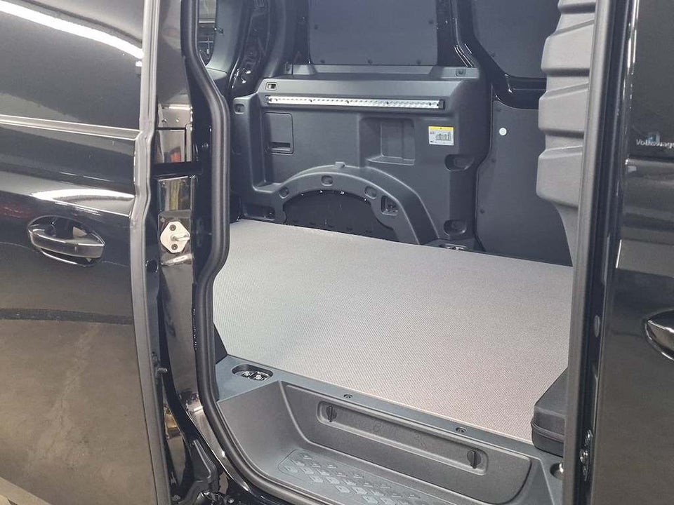 VW ID. Buzz 79 Cargo Pro 4Motion