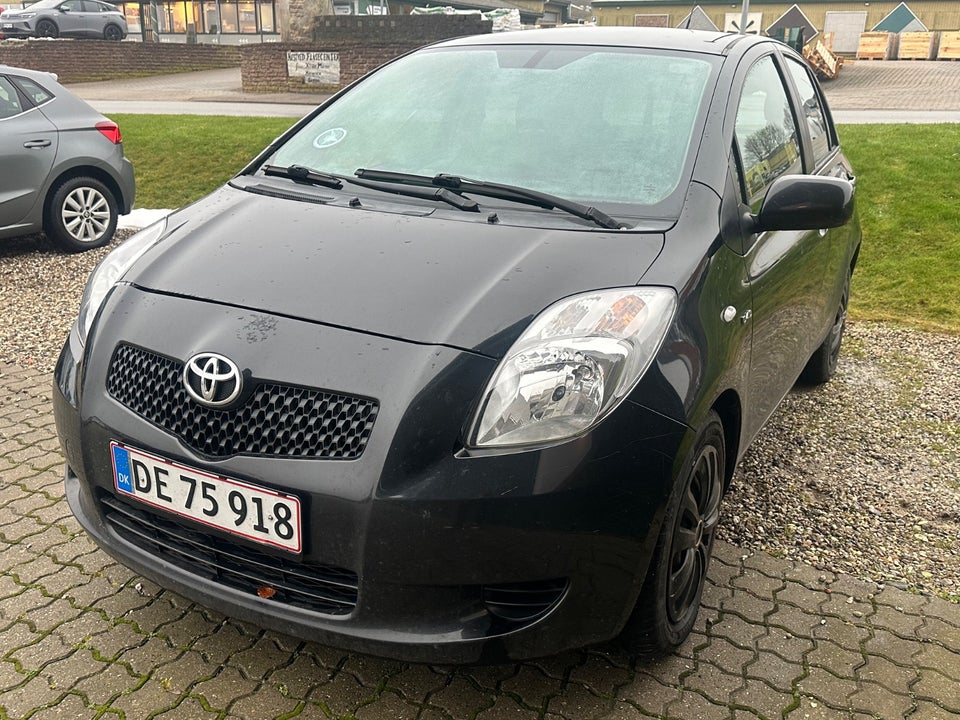 Toyota Yaris 1,4 D-4D Luna M/M 3d
