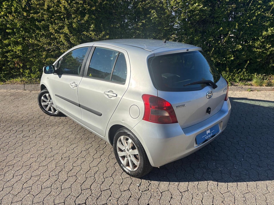 Toyota Yaris 1,3 Luna M/M 5d