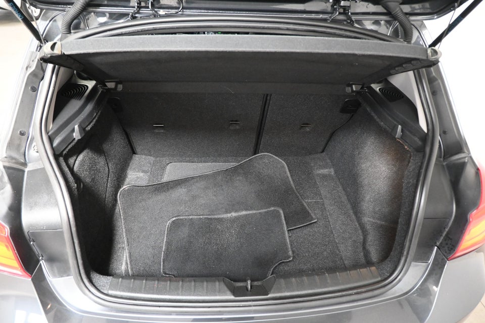 BMW 118d 2,0 Connected aut. 5d