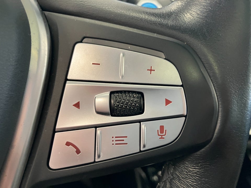 BMW iX3 Charged 5d