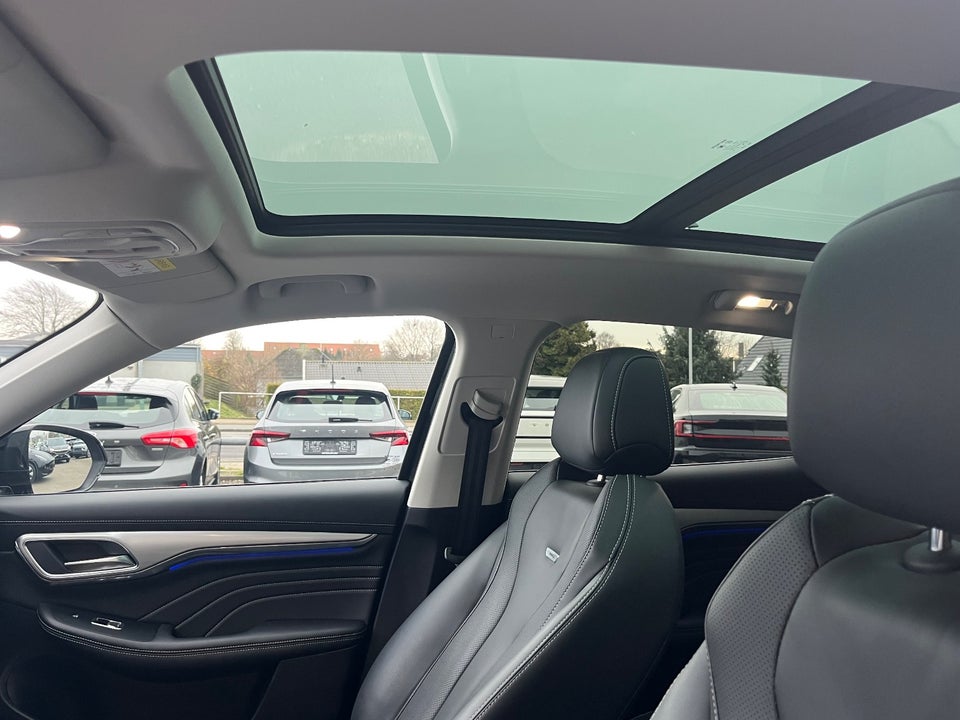 MG Marvel R Luxury 5d