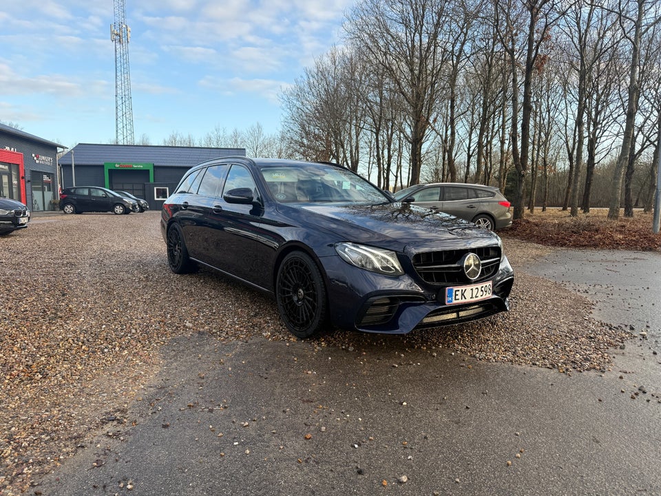 Mercedes E300 de 2,0 AMG Line stc. aut. 5d