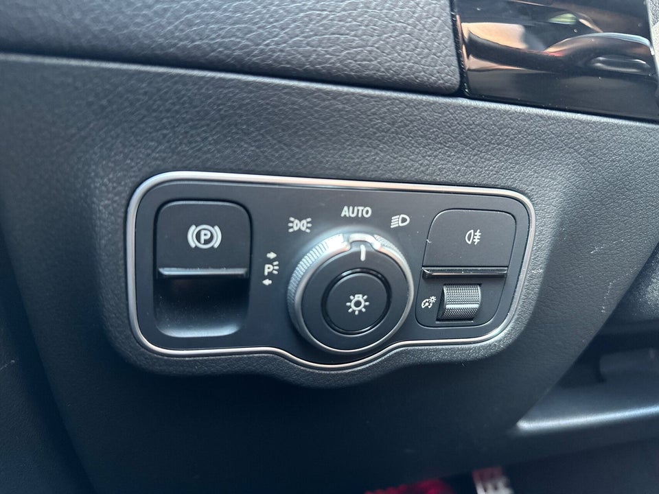 Mercedes EQA300 AMG Line 4Matic 5d