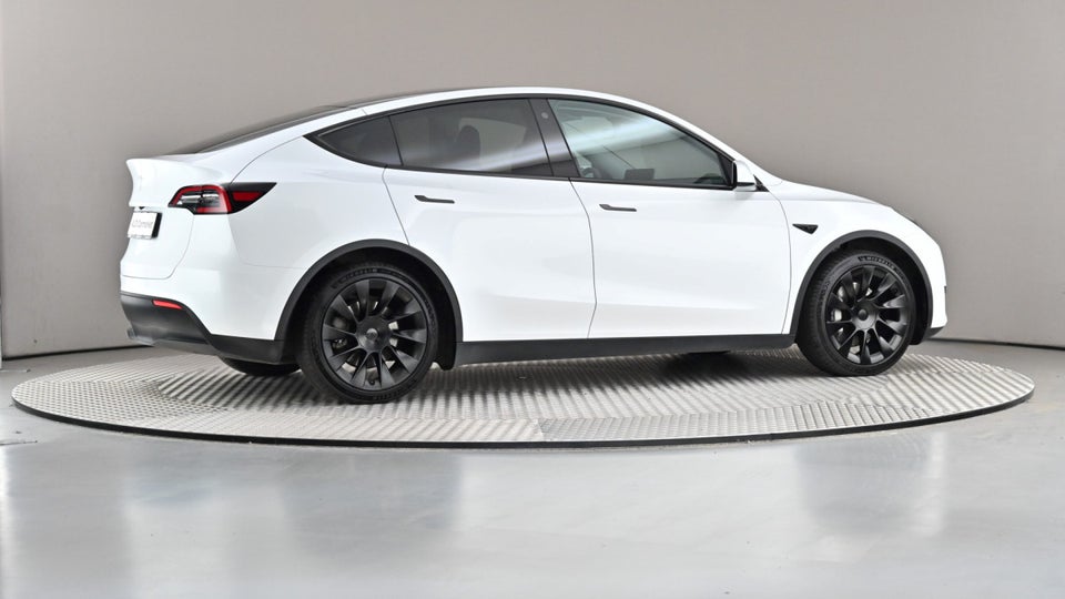 Tesla Model Y RWD 5d