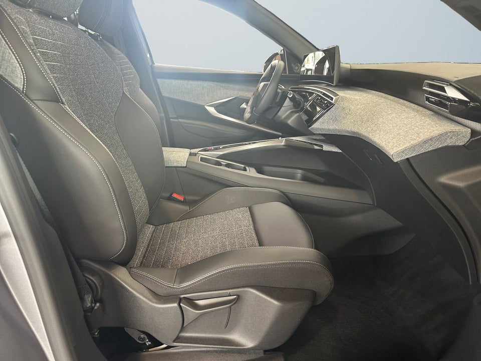 Peugeot e-5008 77 Allure 7prs 5d
