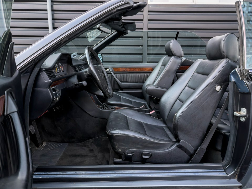 Mercedes E220 2,2 Cabriolet 2d