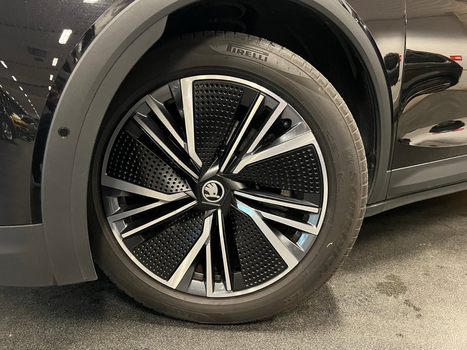 Skoda Elroq 85 iV Lodge Maxx 5d
