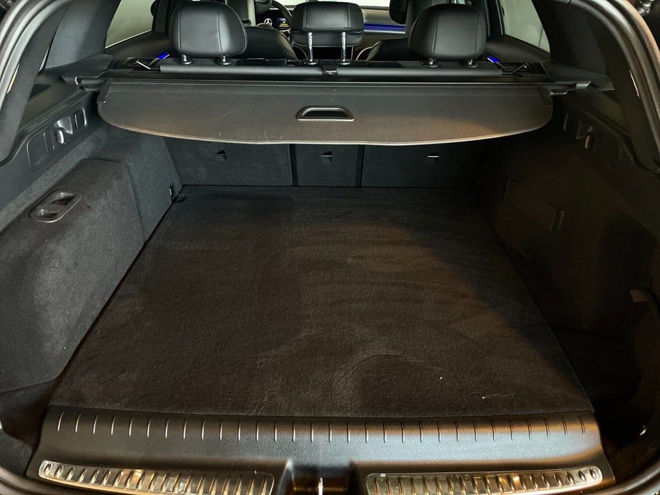 Mercedes C300 e 2,0 AMG Line stc. aut. 5d