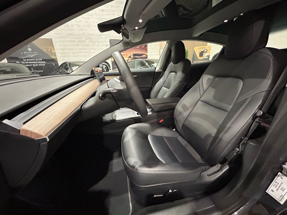 Tesla Model 3 Long Range AWD 4d