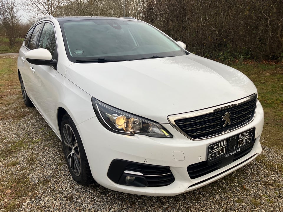 Peugeot 308 1,5 BlueHDi 130 Allure+ Sky SW 5d