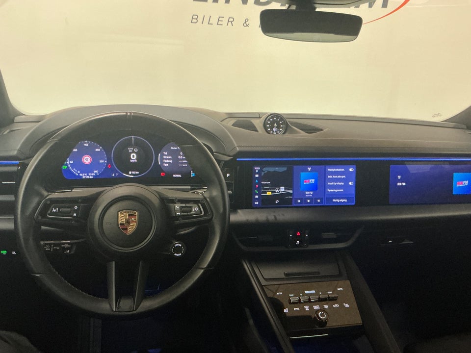 Porsche Macan 4 5d
