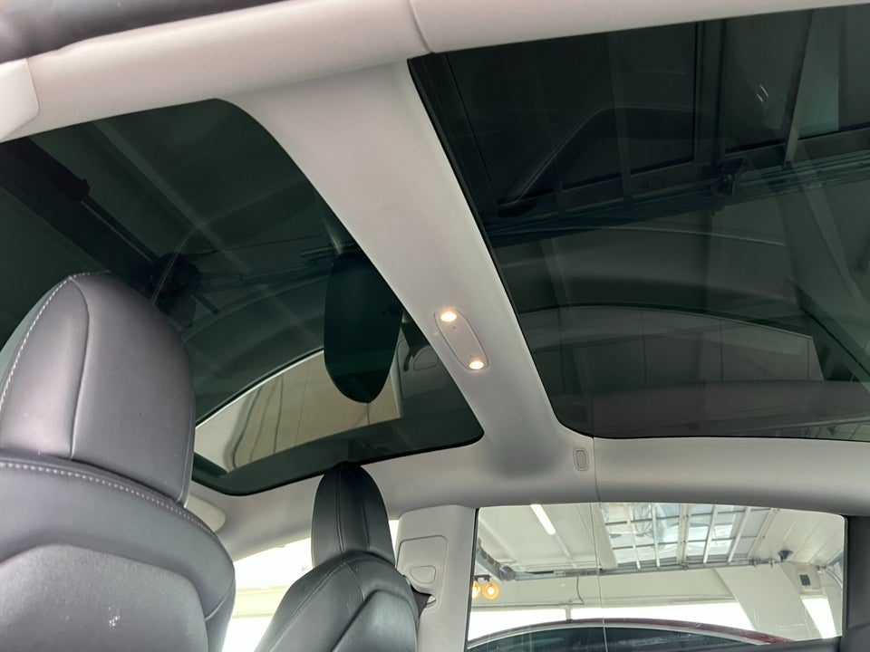 Tesla Model 3 Standard Range+ RWD 4d