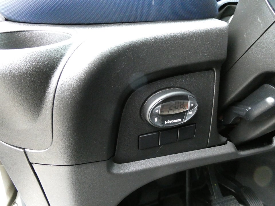 Iveco Daily 2,3 35S16 12m³ Van AG8