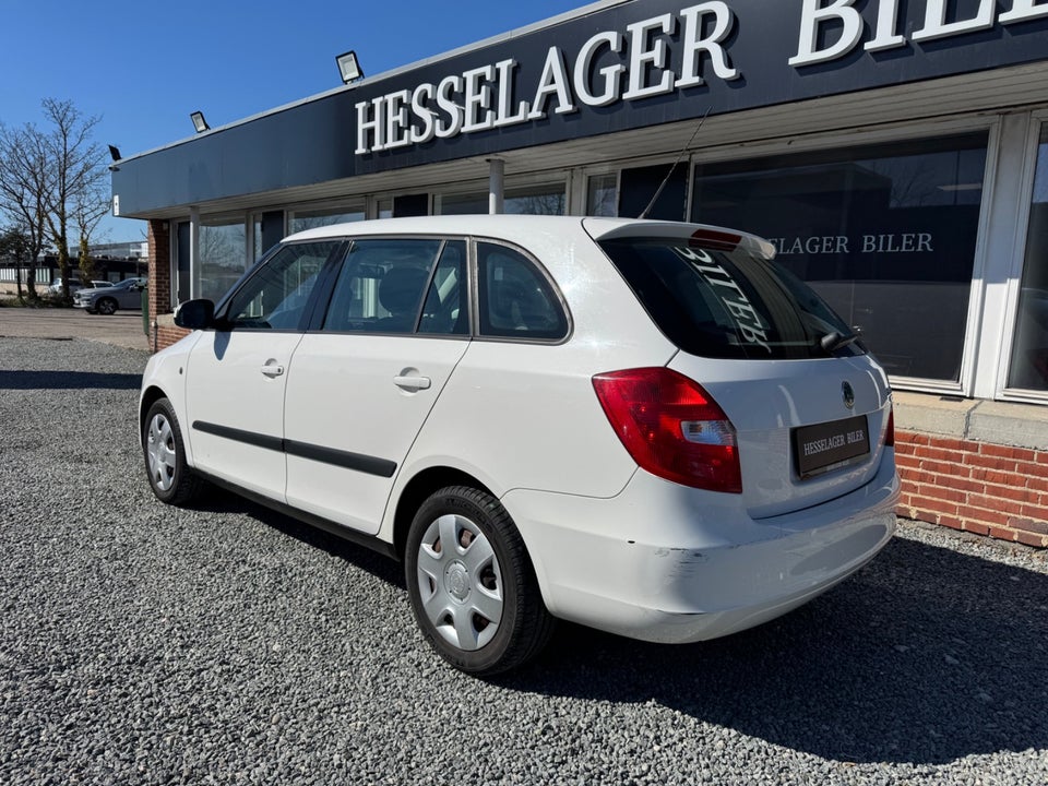 Skoda Fabia 1,4 16V Ambiente Combi 5d