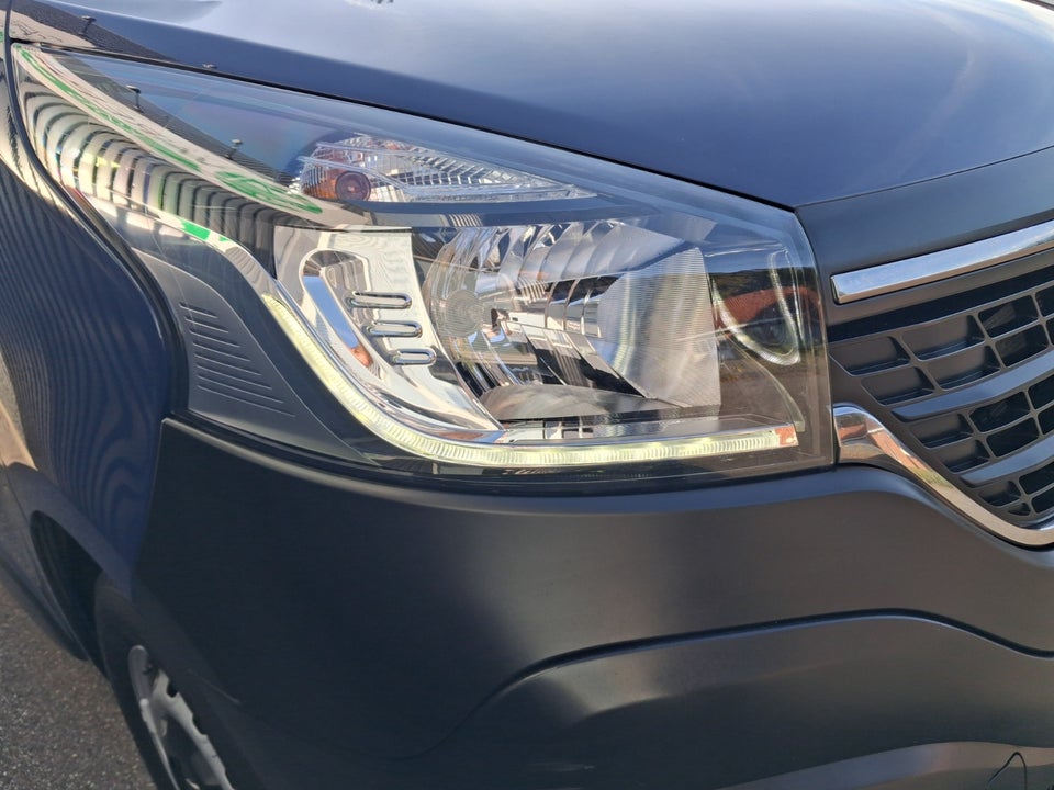 Renault Trafic T29 2,0 dCi 120 L2H1