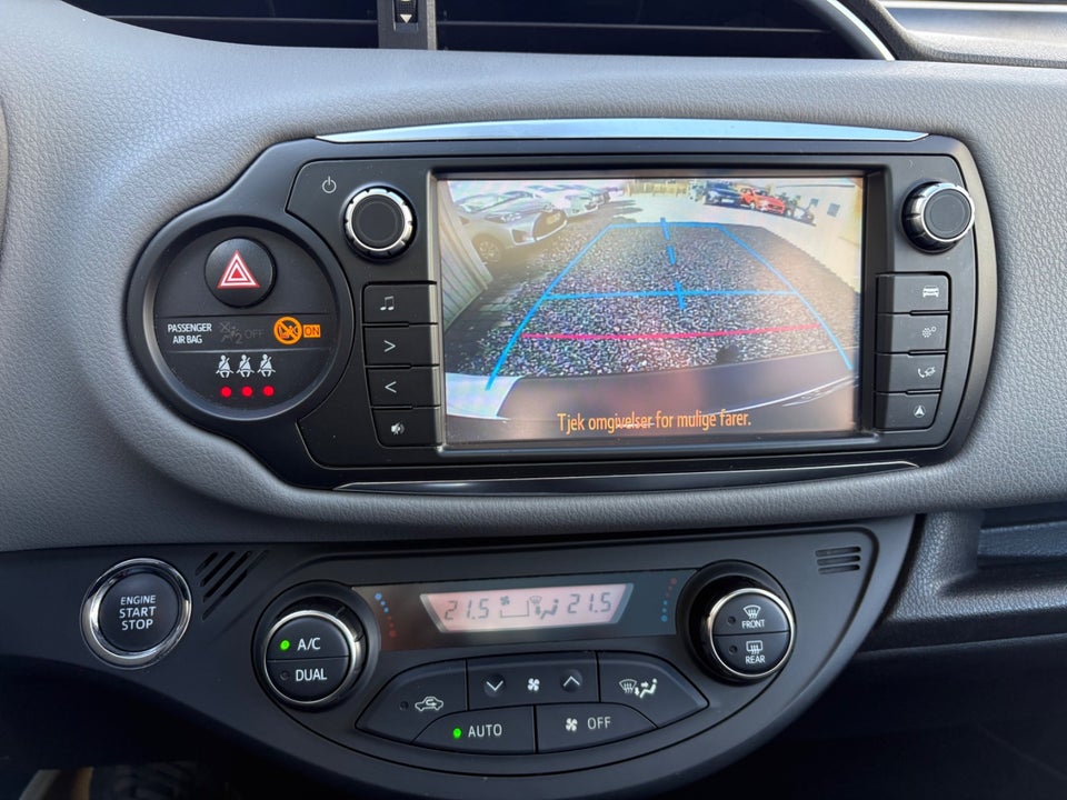 Toyota Yaris 1,3 VVT-i Skyview 5d