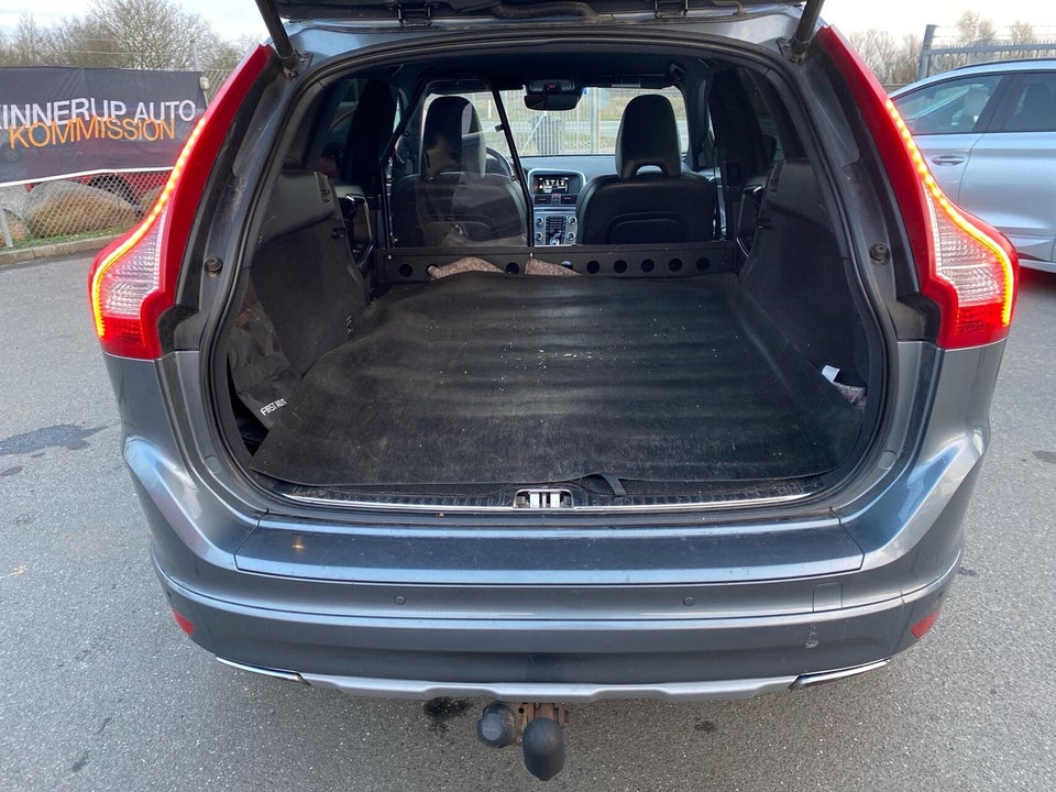 Volvo XC60 2,0 D4 190 Summum aut. Van 5d
