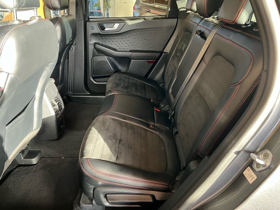 Ford Kuga 2,5 PHEV ST-Line X CVT 5d