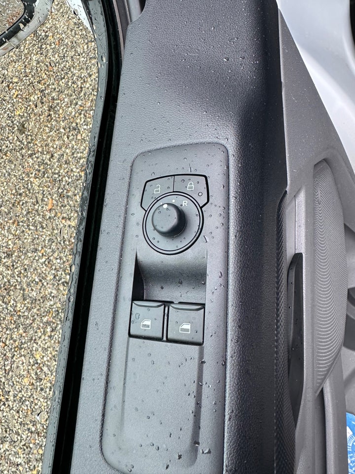 Ford E-Transit Custom 320S 64 Limited