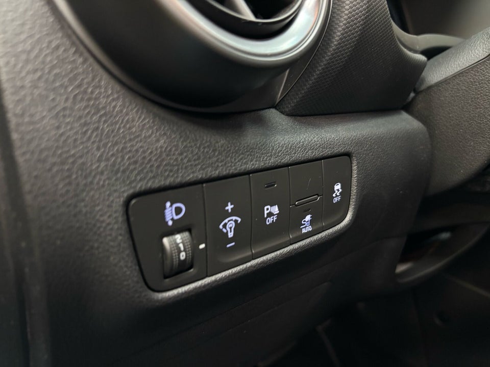 Hyundai Kona 64 EV Essential 5d