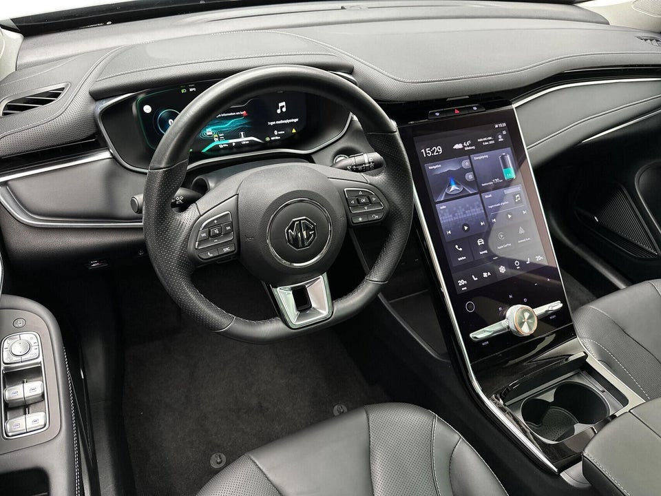 MG Marvel R Luxury 5d