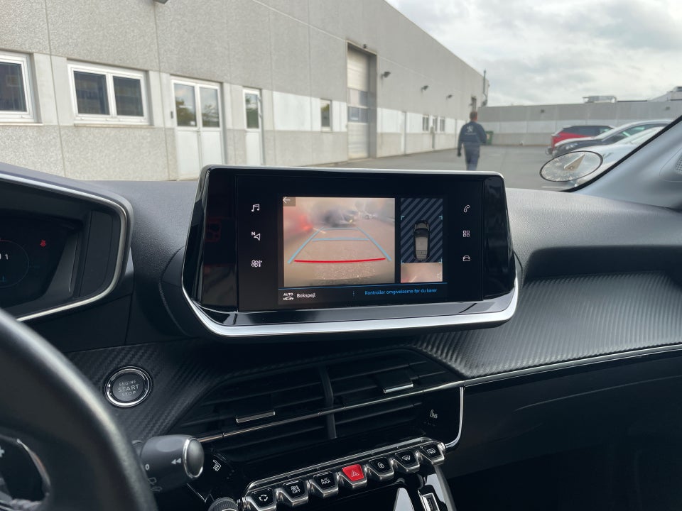 Peugeot 208 1,2 PureTech 100 Allure+ EAT8 5d