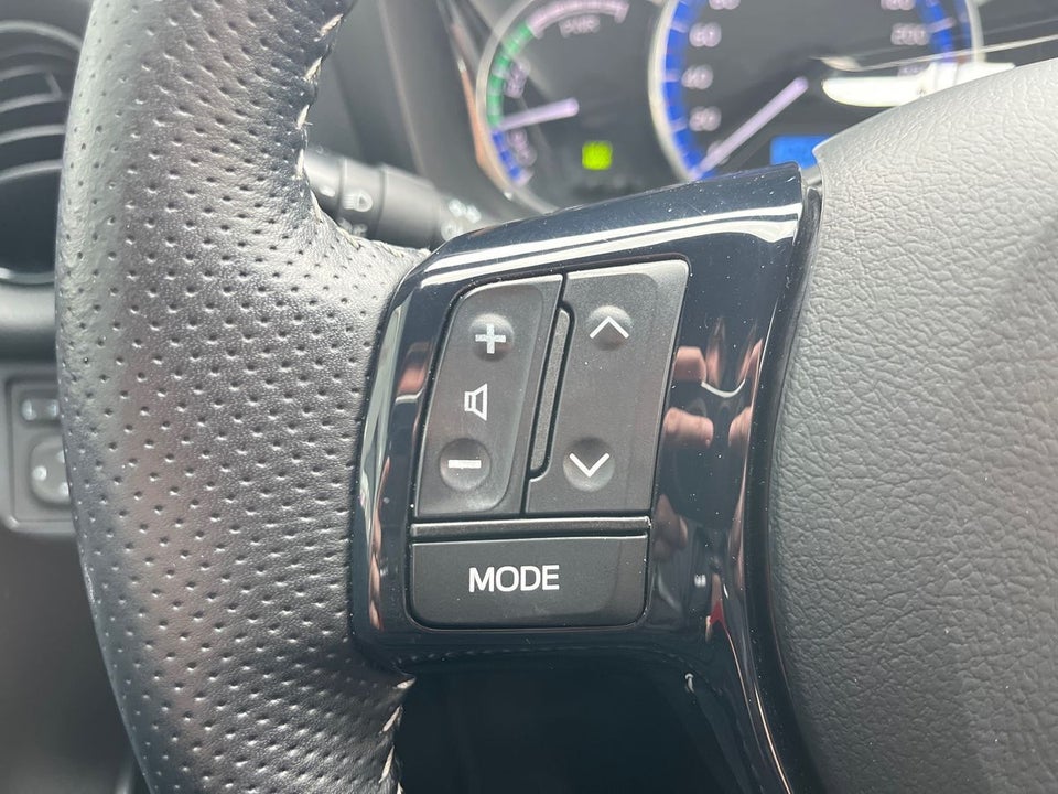 Toyota Yaris 1,5 Hybrid Spirit e-CVT 5d