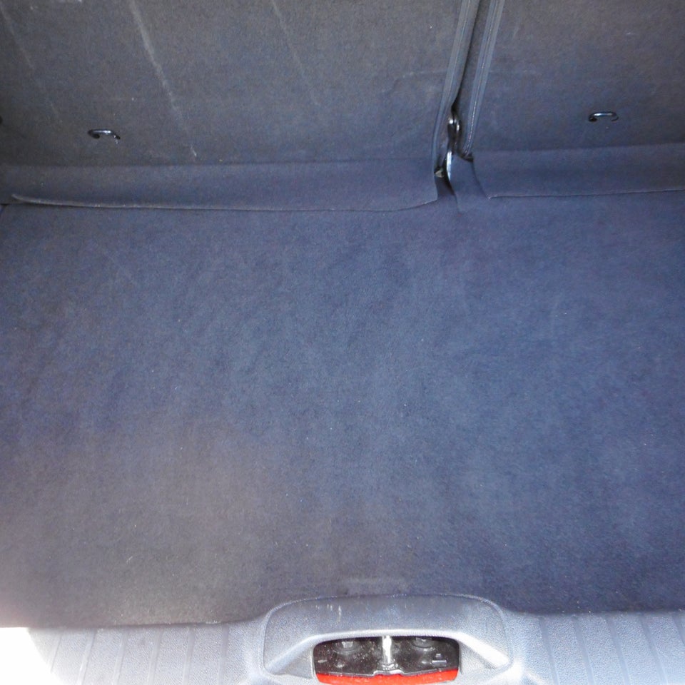 Peugeot 208 1,6 BlueHDi 100 Allure Sky 5d