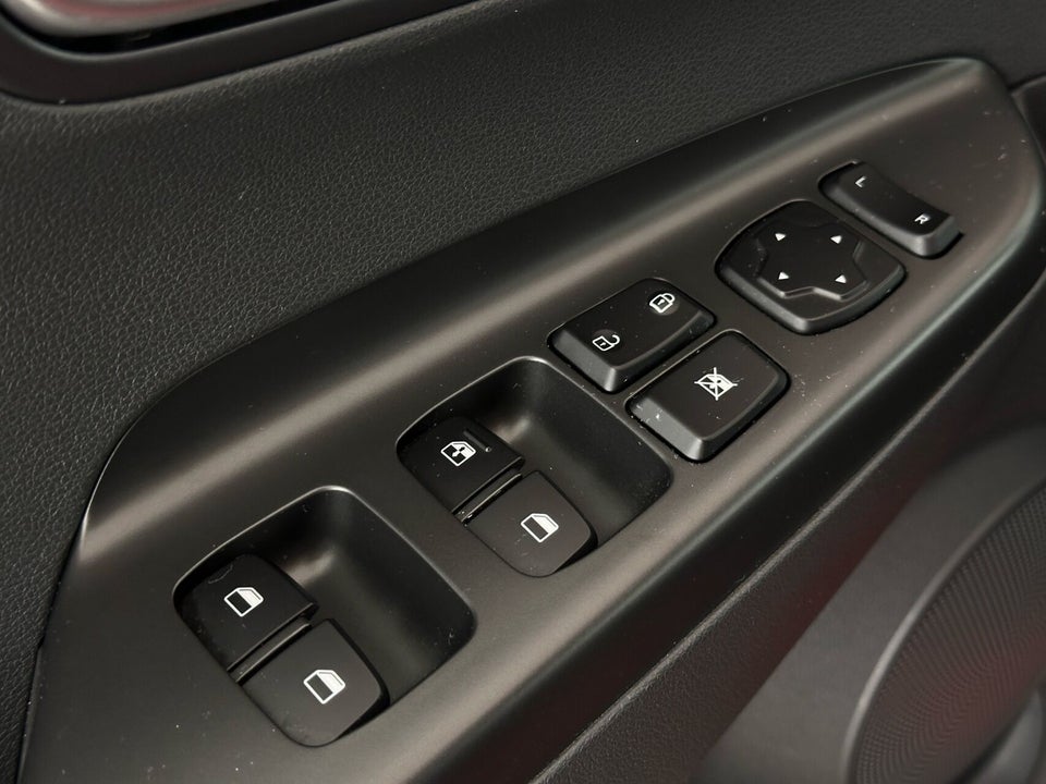 Hyundai Kona 39 EV Essential 5d