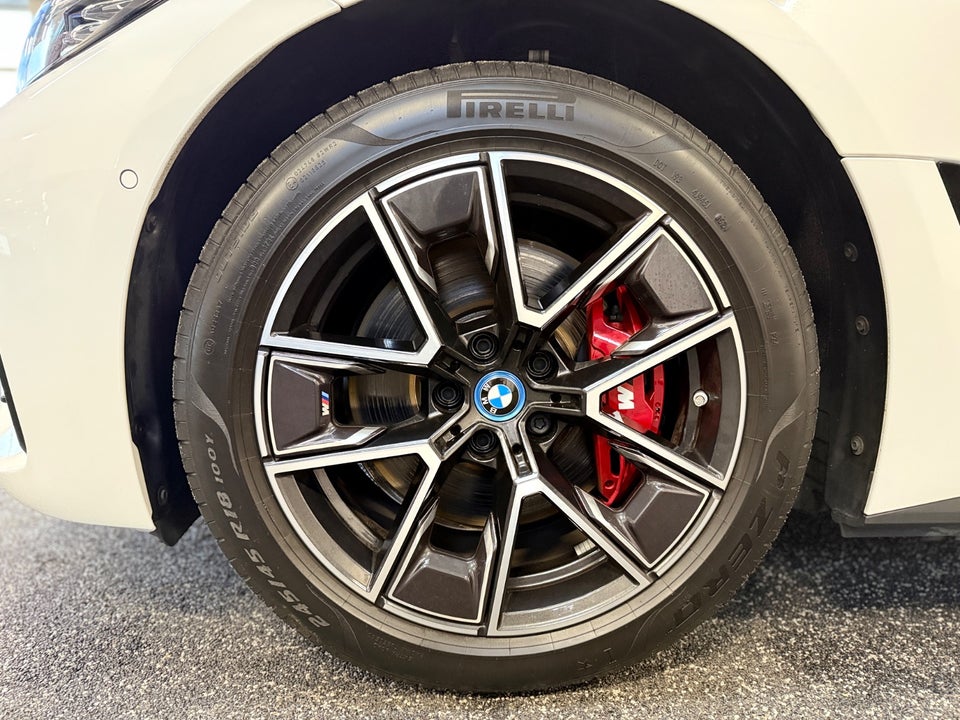 BMW i4 eDrive40 Fully Charged M-Sport 5d