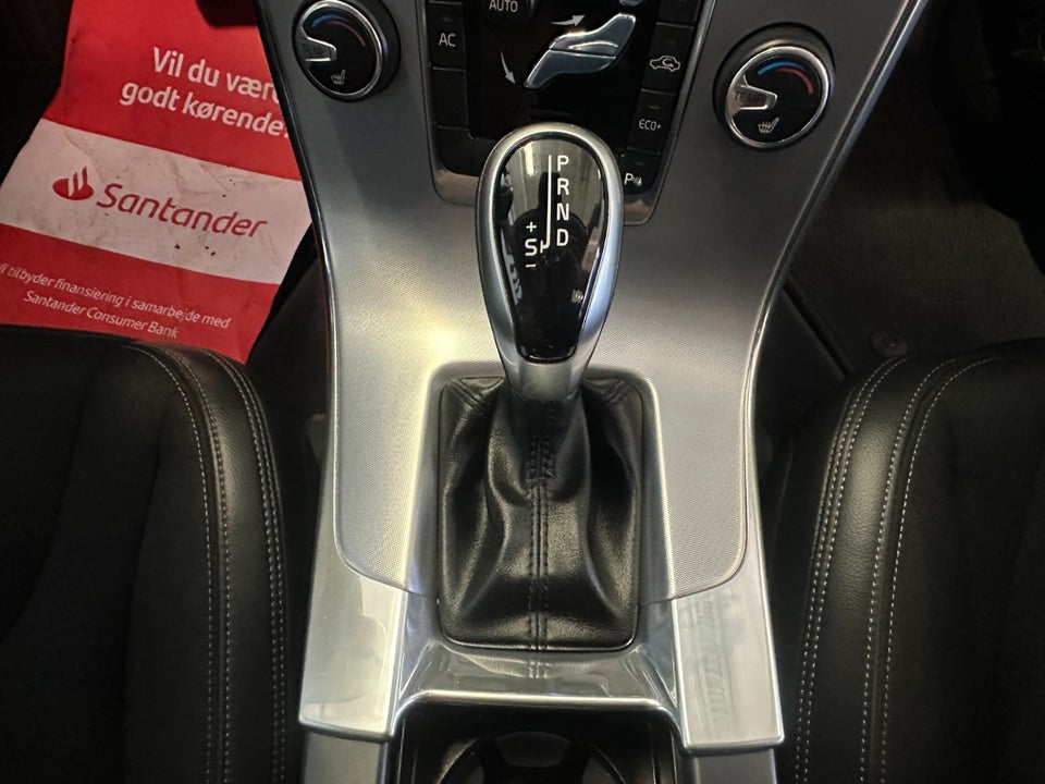 Volvo V60 2,0 D3 150 Momentum 5d