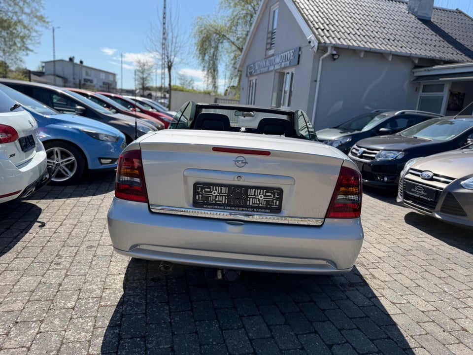 Opel Astra 2,2 16V Cabriolet 2d