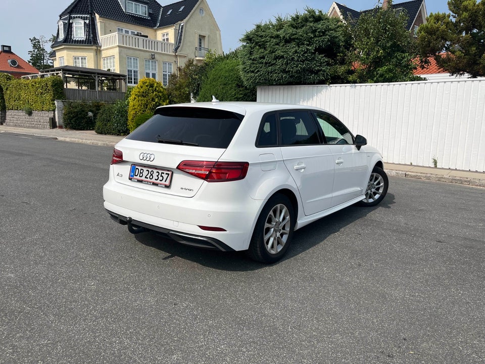 Audi A3 1,4 e-tron Sportback S-tr. 5d