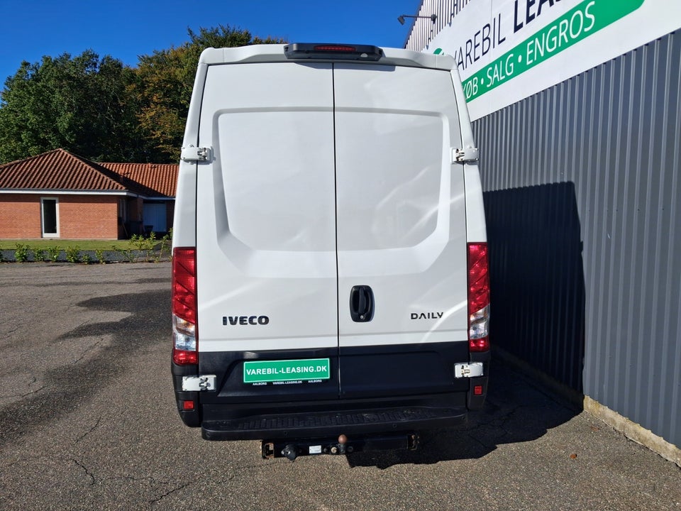 Iveco Daily 3,0 35S18 Mandskabsvogn AG8