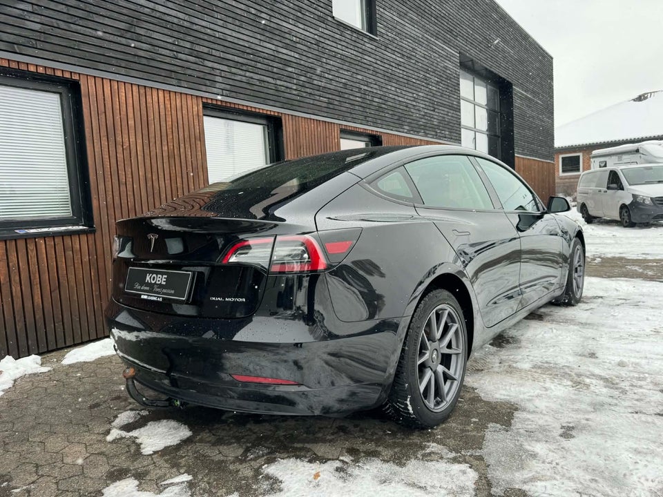 Tesla Model 3 Long Range AWD 4d