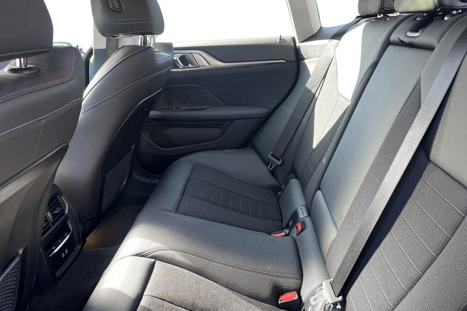 BMW i4 eDrive35 Charged 5d