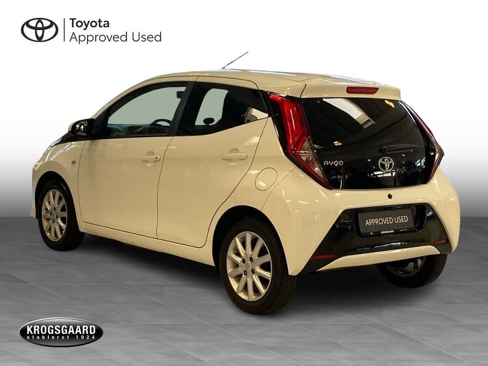 Toyota Aygo 1,0 VVT-i x-press 5d