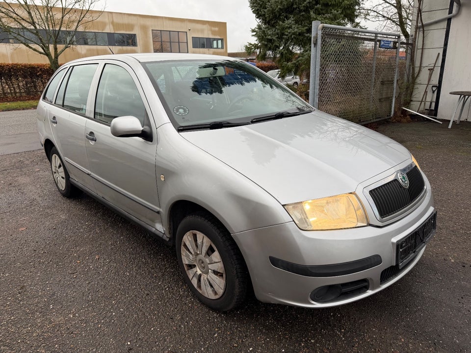 Skoda Fabia 1,4 16V 75 Comfort Combi aut. 5d