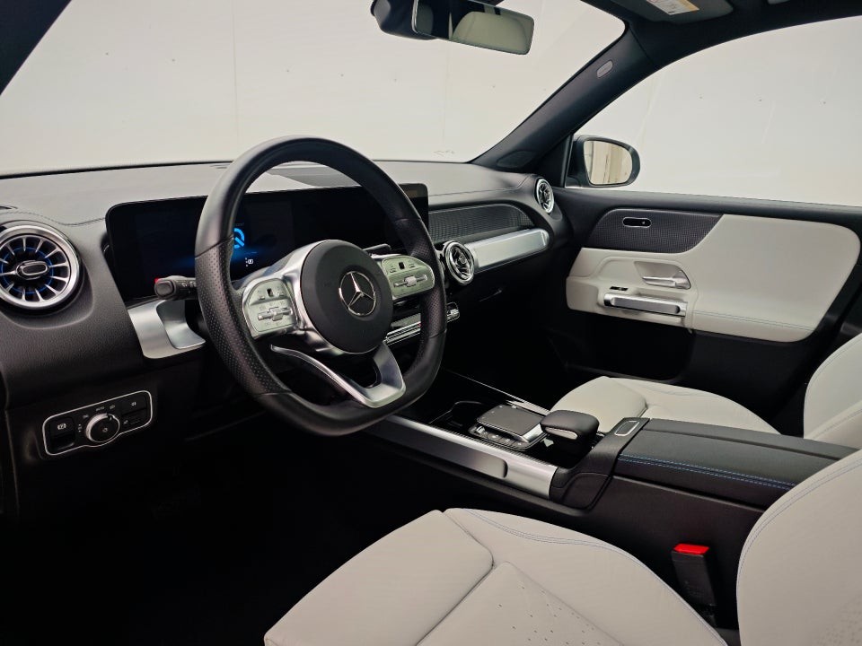 Mercedes EQB300 AMG Line 4Matic 5d