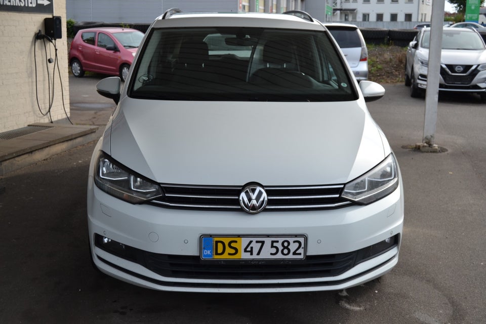 VW Touran 1,6 TDi 115 Highline DSG Van 5d