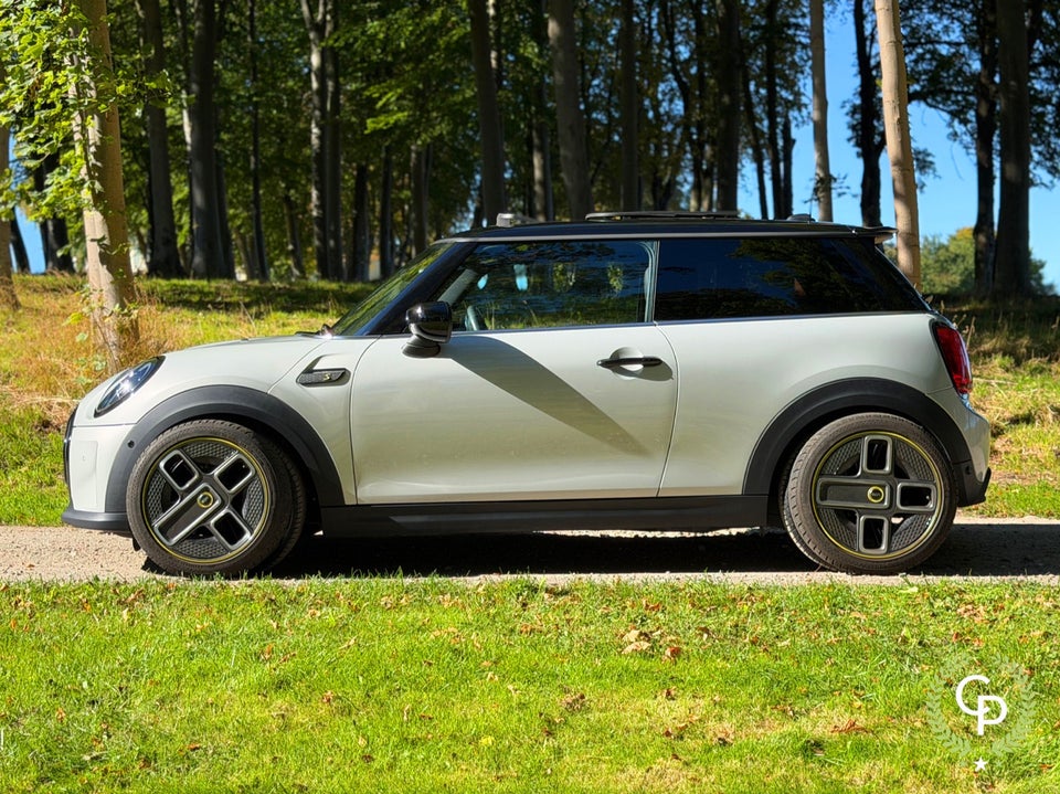 MINI Cooper SE Maximise 3d