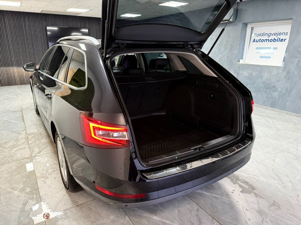 Skoda Superb 2,0 TDi 150 Ambition Combi 5d
