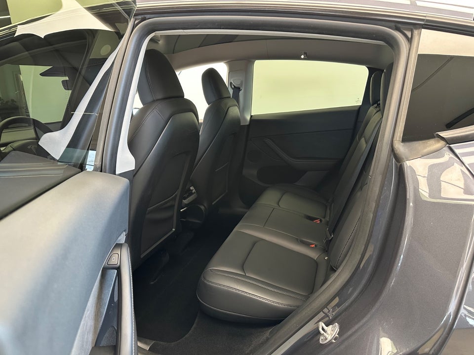 Tesla Model Y RWD 5d