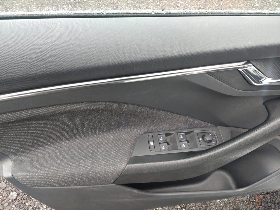 Skoda Scala 1,6 TDi 115 Celebration DSG 5d