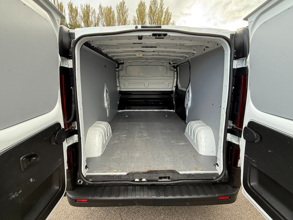 Renault Trafic 2,0 dCi 130 L2H1