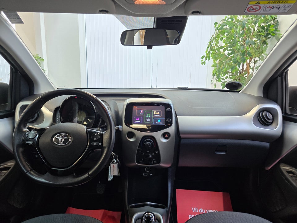 Toyota Aygo 1,0 VVT-i x-change x-shift 5d