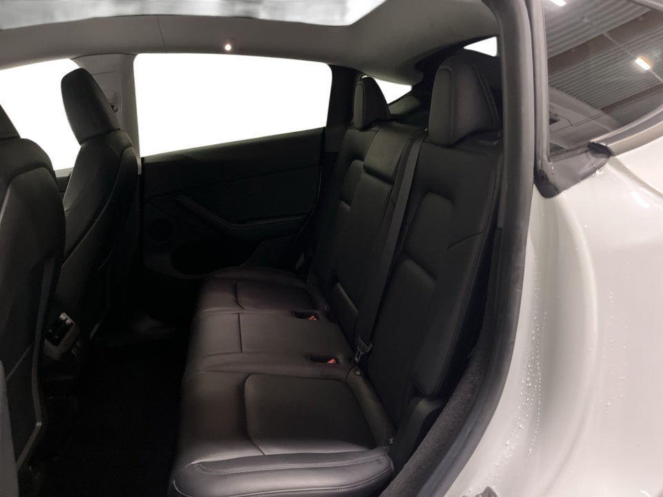 Tesla Model Y Long Range AWD 5d