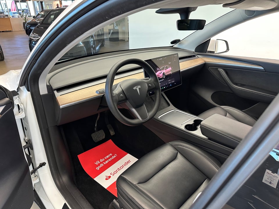 Tesla Model Y Long Range AWD 5d